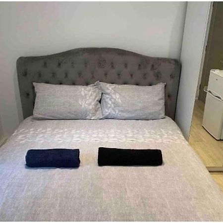Central London Property-Ensuite, Double And Budget Room Екстериор снимка